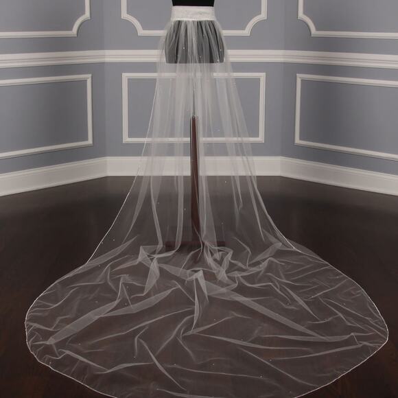 CHERYL KING Breakfast at Tiffany's Detachable Train for Wedding Dress Gown - Picture 3 of 6